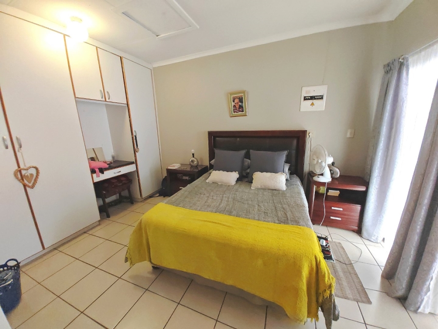 3 Bedroom Property for Sale in Langenhovenpark Free State